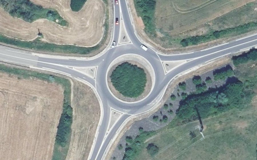 Vue aérienne du Rond-point anonyme n°120132260