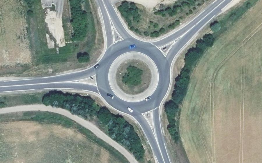 Vue aérienne du Rond-point anonyme n°120132268