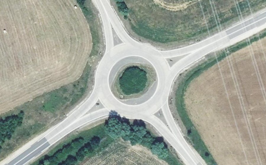 Vue aérienne du Rond-point anonyme n°120133132