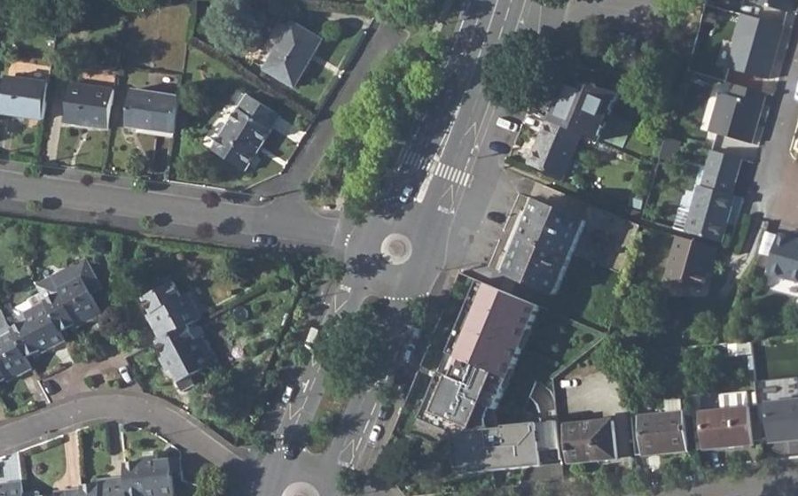 Vue aérienne du Rond-point anonyme n°1201419441