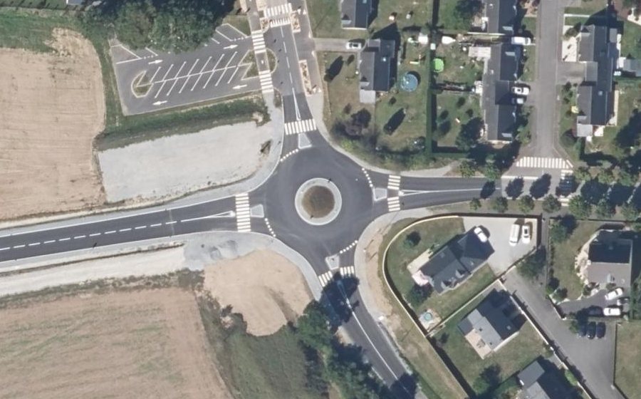 Vue aérienne du Rond-point anonyme n°1201976760