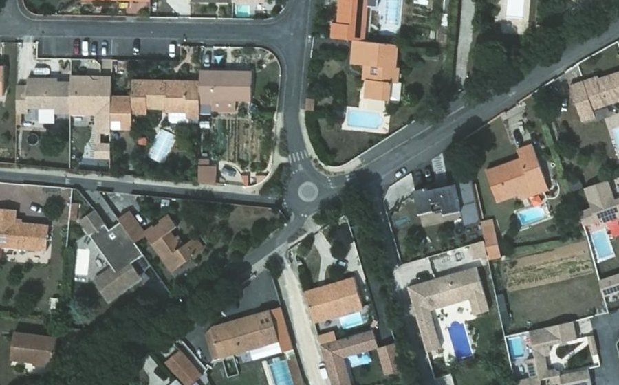 Vue aérienne du Rond-point anonyme n°120234133