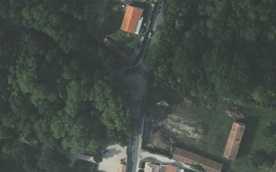 Vue aérienne du Rond-point anonyme n°120239018