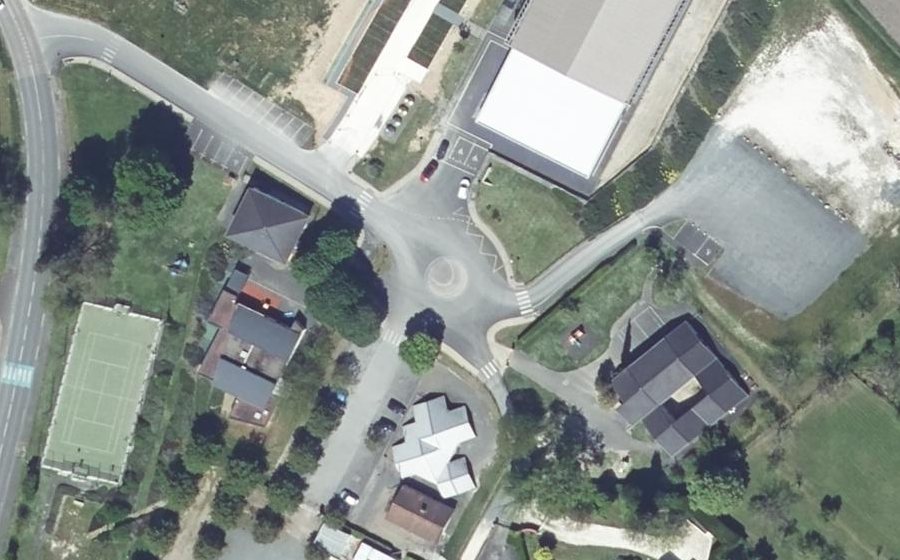 Vue aérienne du Rond-point anonyme n°1203119287