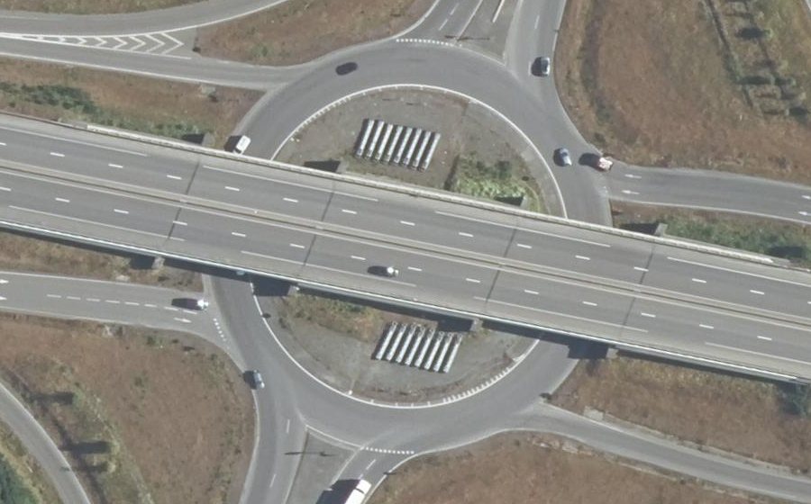 Vue aérienne du Rond-point anonyme n°120316949