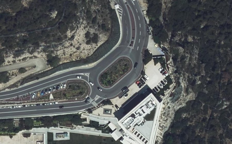 Vue aérienne du Rond-point anonyme n°1204129360