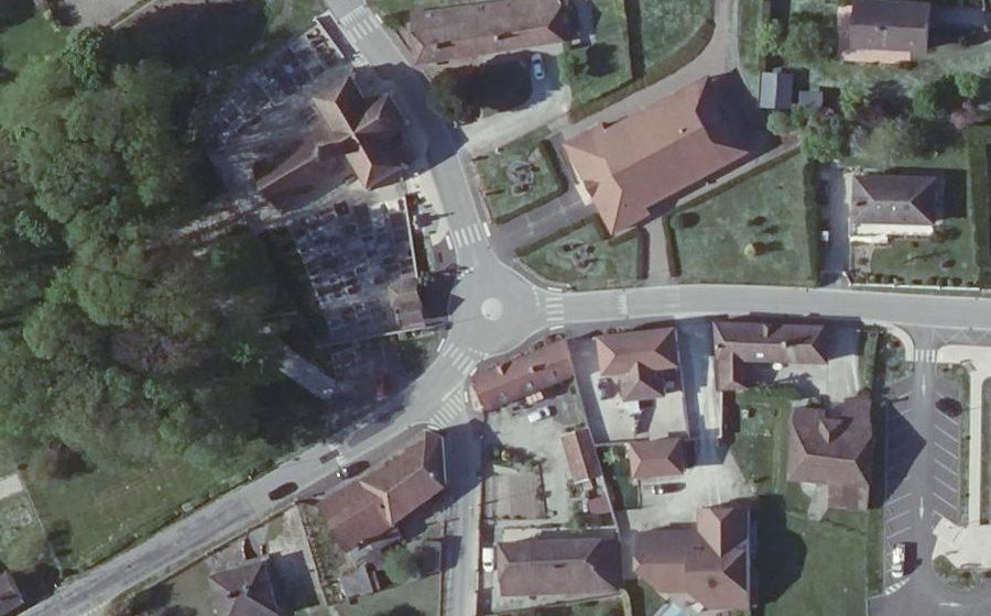 Vue aérienne du Rond-point anonyme n°1205164418