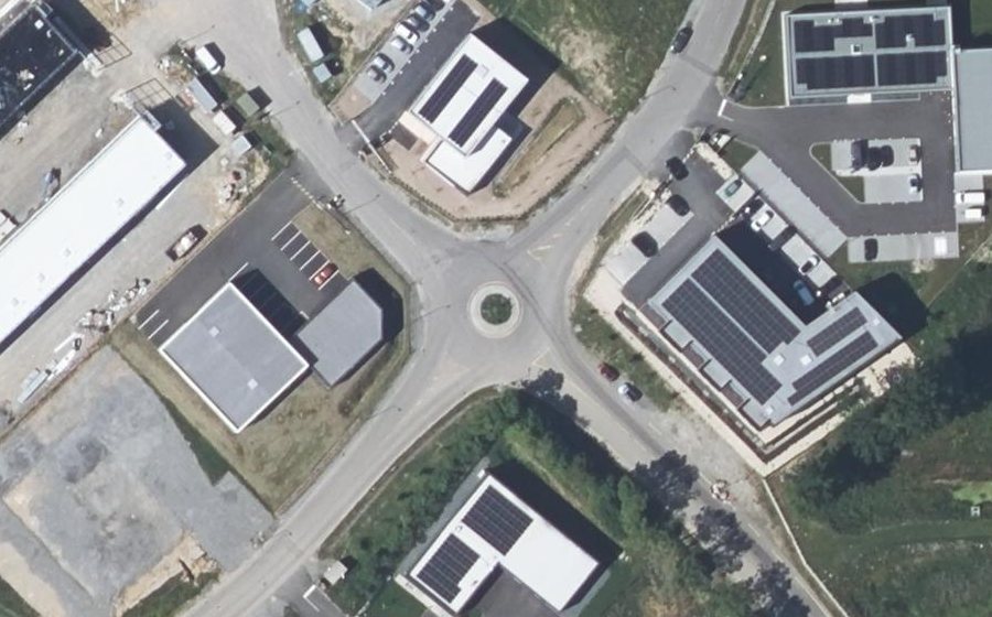 Vue aérienne du Rond-point anonyme n°1205188321