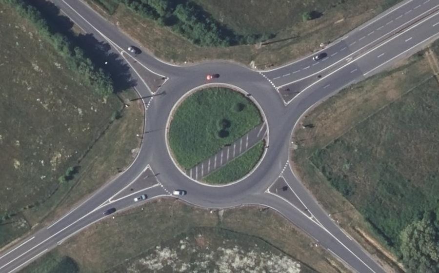 Vue aérienne du Rond-point anonyme n°120519523