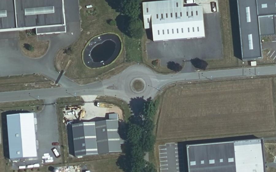 Vue aérienne du Rond-point anonyme n°1205259988