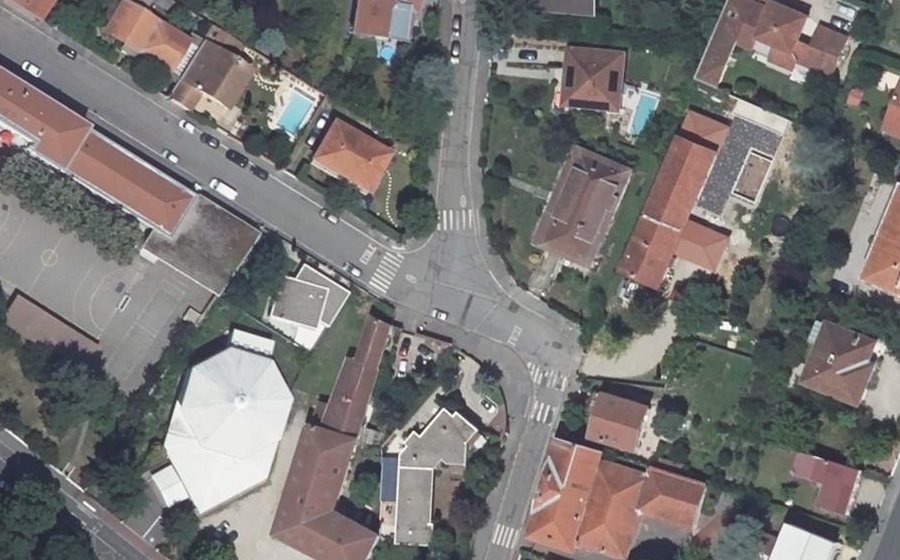 Vue aérienne du Rond-point anonyme n°1205305776