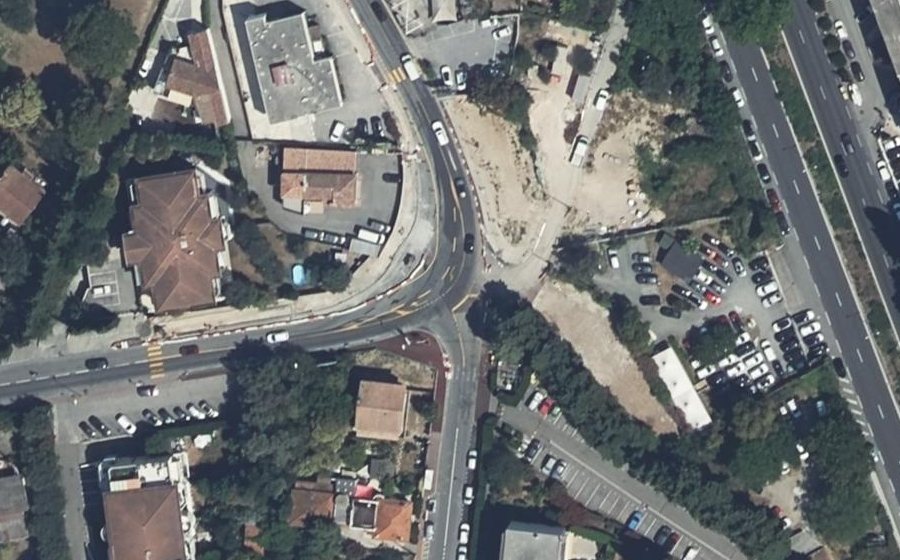Vue aérienne du Rond-point anonyme n°1206591281