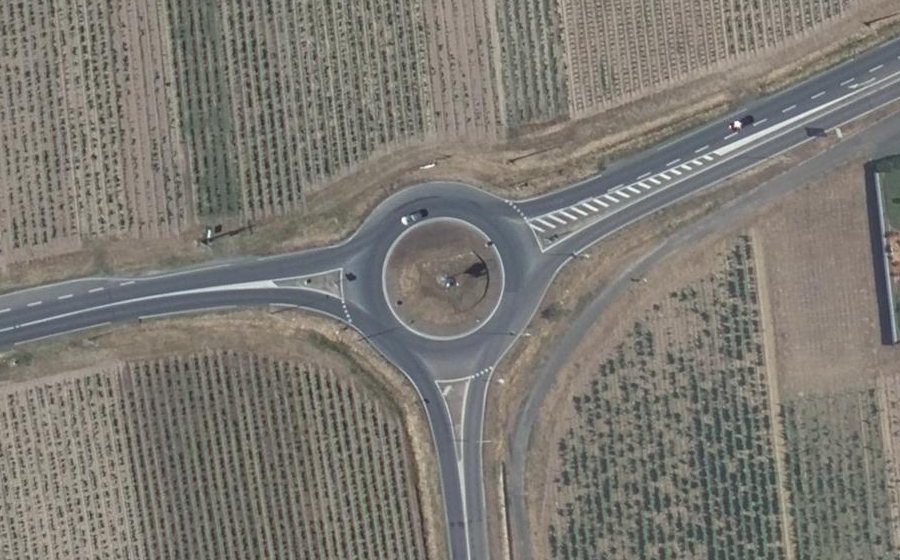 Vue aérienne du Rond-point anonyme n°120703370