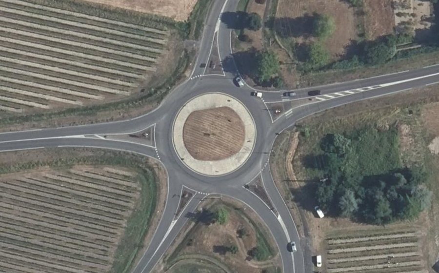 Vue aérienne du Rond-point anonyme n°120703401