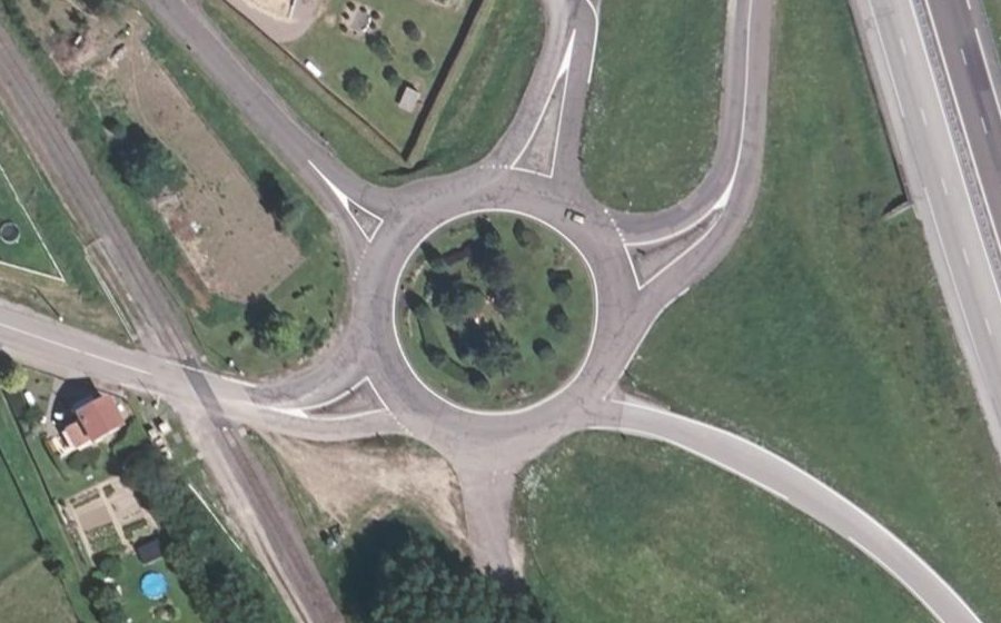 Vue aérienne du Rond-point anonyme n°120710028