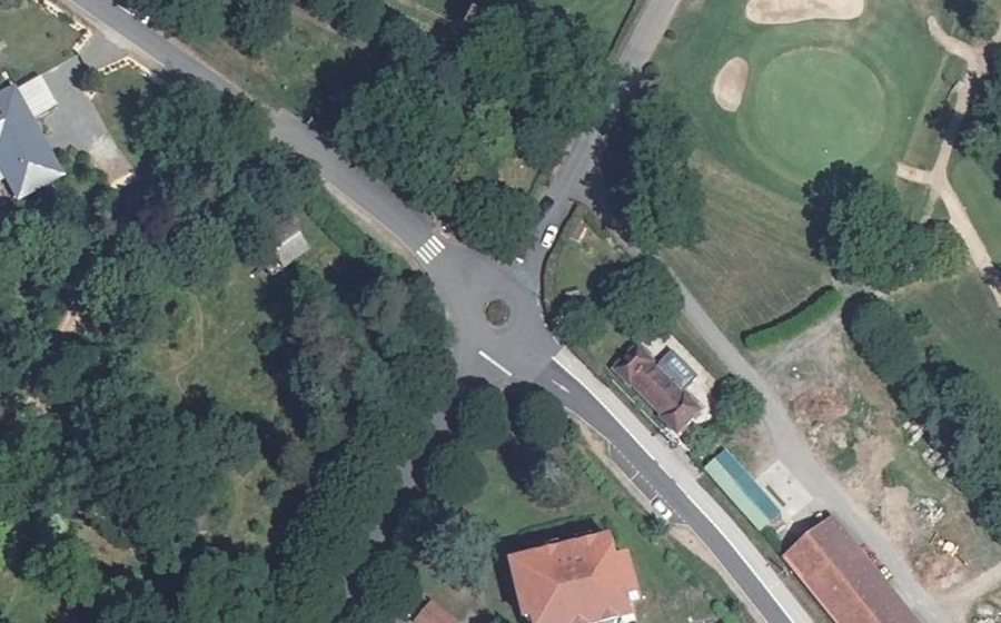 Vue aérienne du Rond-point anonyme n°1208190650