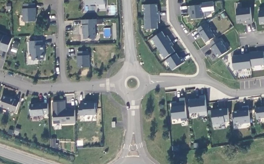 Vue aérienne du Rond-point anonyme n°1208625800