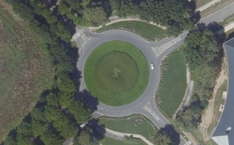 Vue aérienne du Rond-point anonyme n°1209842900