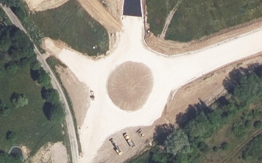 Vue aérienne du Rond-point anonyme n°1210589121