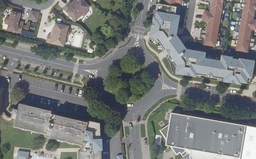 Vue aérienne du Rond-point anonyme n°1210799043