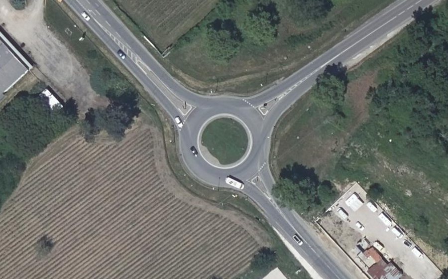 Vue aérienne du Rond-point anonyme n°121103661