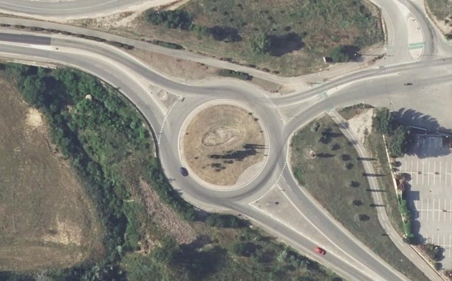 Vue aérienne du Rond-point anonyme n°12118646