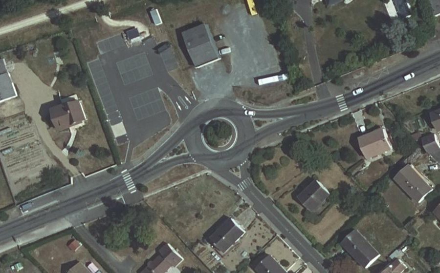 Vue aérienne du Rond-point anonyme n°121206955