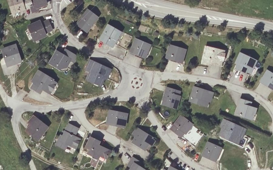 Vue aérienne du Rond-point anonyme n°1212230525