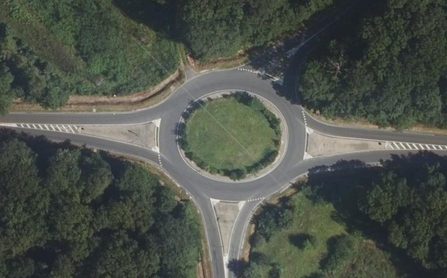 Vue aérienne du Rond-point anonyme n°12123558