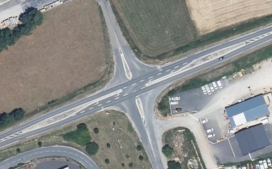 Vue aérienne du Rond-point anonyme n°1212769359
