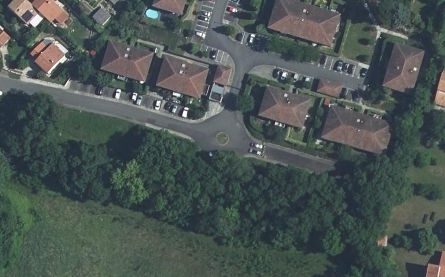 Vue aérienne du Rond-point anonyme n°1213517421