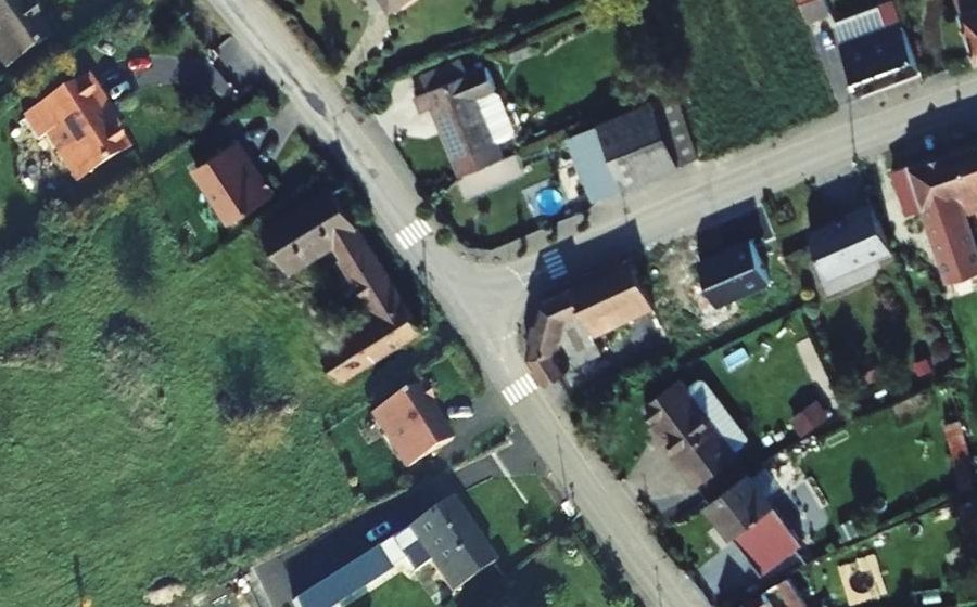 Vue aérienne du Rond-point anonyme n°1214417277