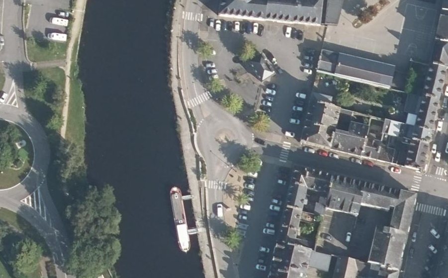 Vue aérienne du Rond-point anonyme n°121525930