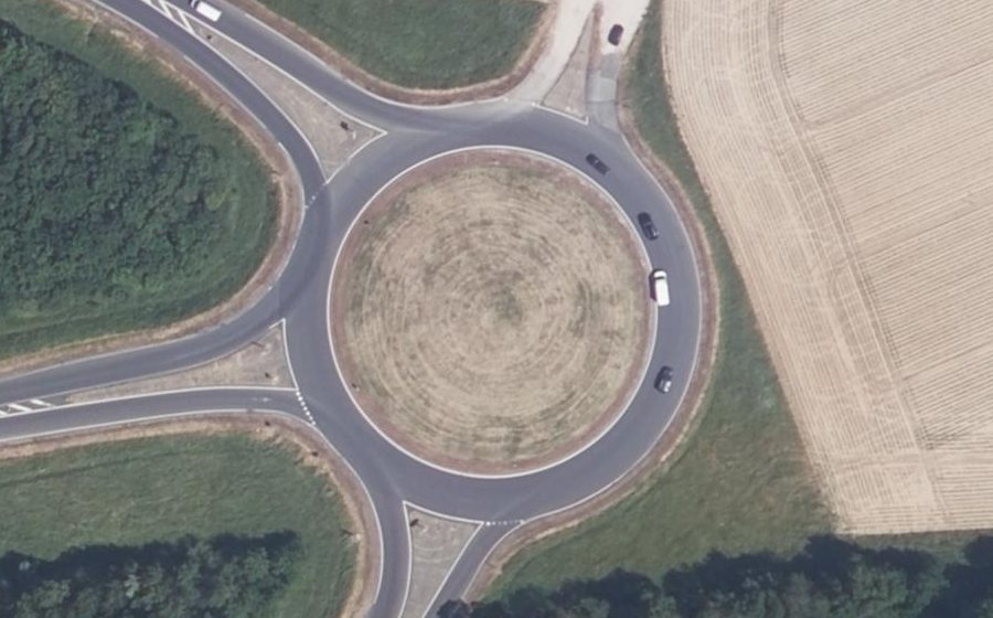 Vue aérienne du Rond-point anonyme n°1215588199