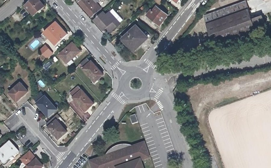 Vue aérienne du Rond-point anonyme n°1216671874