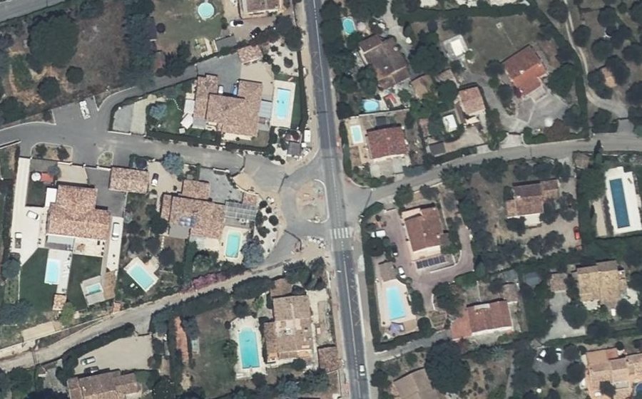 Vue aérienne du Rond-point anonyme n°1216778098