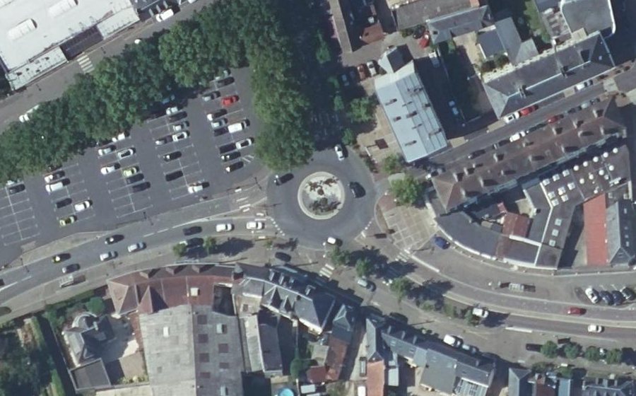 Vue aérienne du Rond-point anonyme n°1218807569