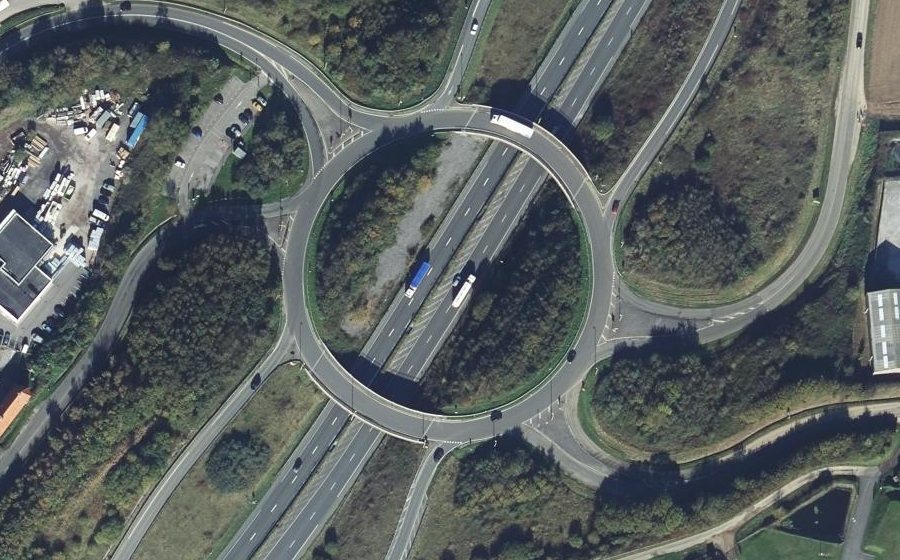 Vue aérienne du Rond-point anonyme n°121953666