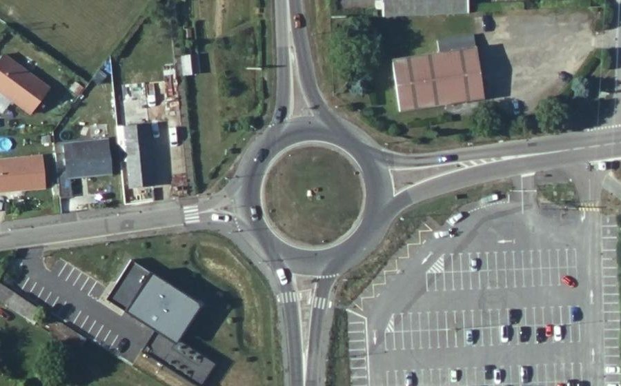 Vue aérienne du Rond-point anonyme n°1220003542