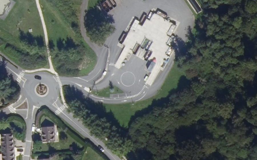 Vue aérienne du Rond-point anonyme n°1221957725