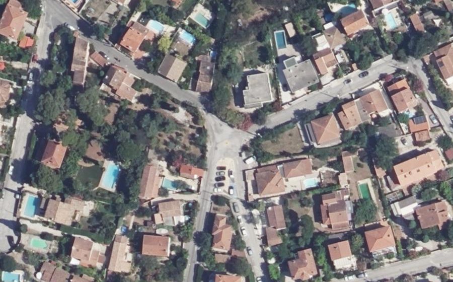 Vue aérienne du Rond-point anonyme n°1222058944