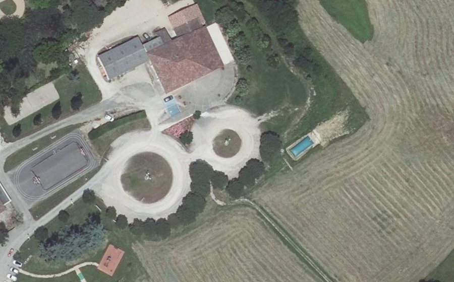 Vue aérienne du Rond-point anonyme n°1222585199