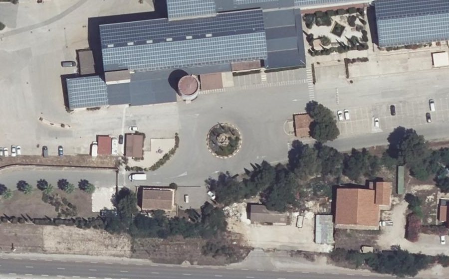 Vue aérienne du Rond-point anonyme n°1222602798