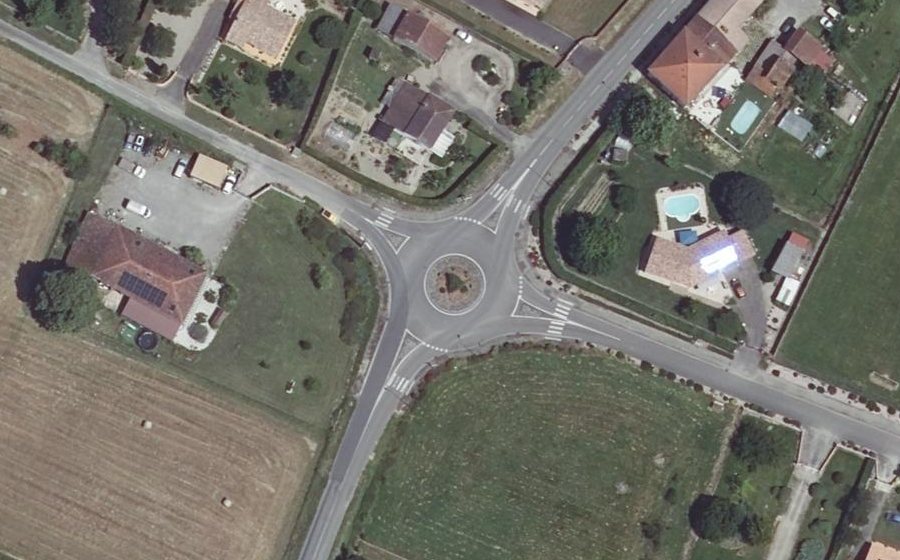 Vue aérienne du Rond-point anonyme n°1224939040