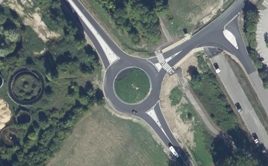Vue aérienne du Rond-point anonyme n°1225255551