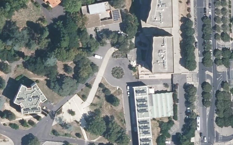 Vue aérienne du Rond-point anonyme n°1225652659