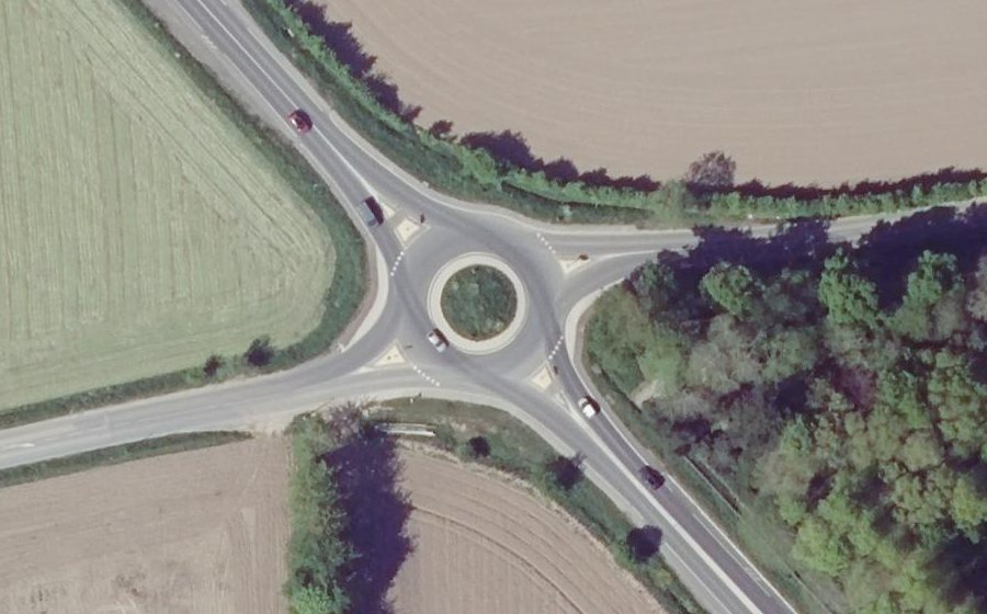Vue aérienne du Rond-point anonyme n°1225780461