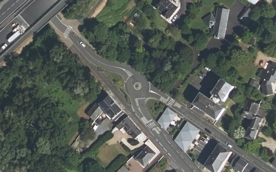 Vue aérienne du Rond-point anonyme n°1225797548
