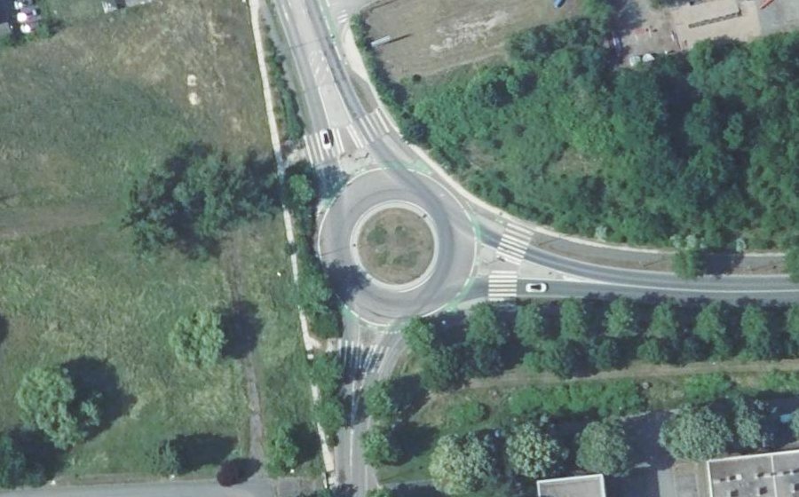 Vue aérienne du Rond-point anonyme n°122662122