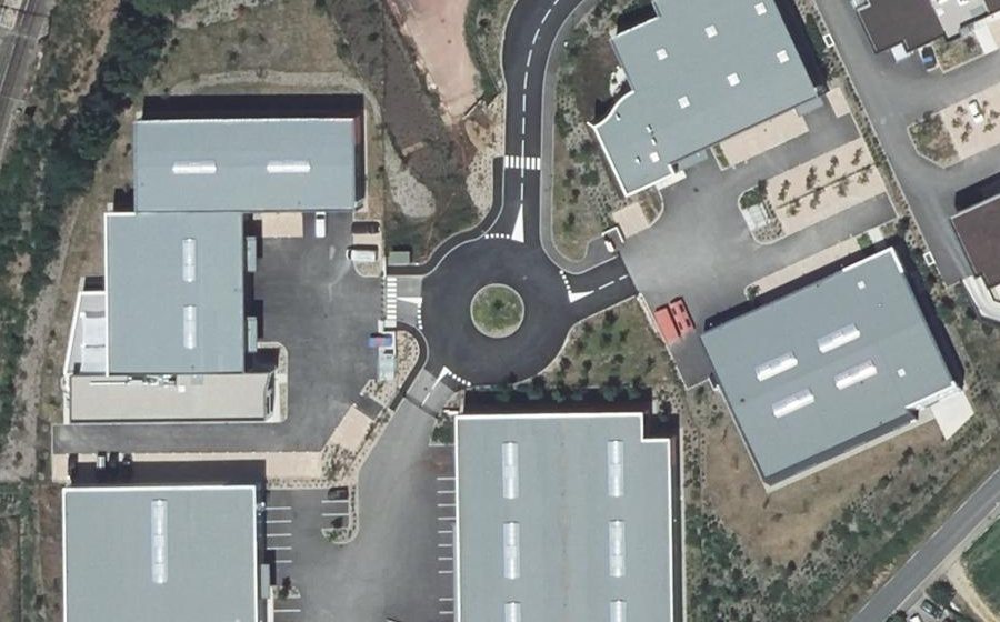 Vue aérienne du Rond-point anonyme n°1227030299